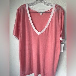 PINK/ WHITE V-NECK T-SHIRT / TREASURE&BOND